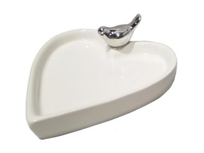 Dekoracja ceramiczna z ptaszkiem. Wydawca: ADAR. SmakLiter.pl Opakowanie Dekoracja ceramiczna z ptaszkiem