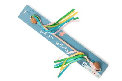 Opakowanie Drewniana pałeczka Mażoretki - kijek z tasiemkami