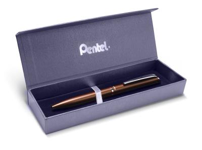 Opakowanie Eleganckie pióro kulkowe EnerGel 0,7 mm BL2007-E brązowe w etui