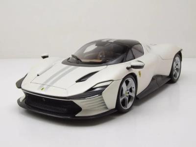 Opakowanie Ferrari Daytona SP3 white 1:18 BBURAGO