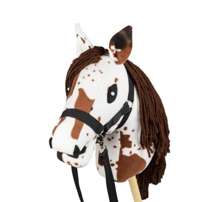 Opakowanie Hobby Horse Skippi. Koń na kiju gniado-srokaty