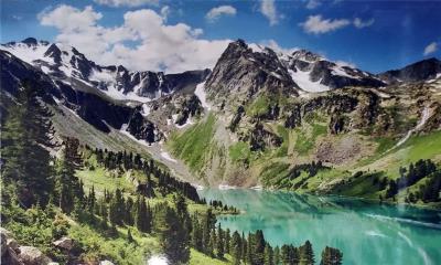 Kalendarz 2024 trójdzielny Ałtaj. Wydawca: ANIEW. SmakLiter.pl Opakowanie Kalendarz 2024 trójdzielny Ałtaj