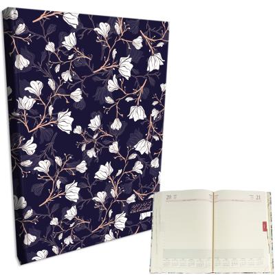 Opakowanie Kalendarz 2025 A4 dzienny sb/nd osobno Magnolie