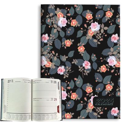 Opakowanie Kalendarz 2025 A5 dzienny Róże w czerni