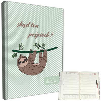 Opakowanie Kalendarz 2025 A5 dzienny sb/nd osobno Leniwiec