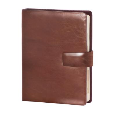 Opakowanie Kalendarz 2025 Cambridge Premium A4 dzienny zapięcie magnetyczne brązowy KDP-16CBZ