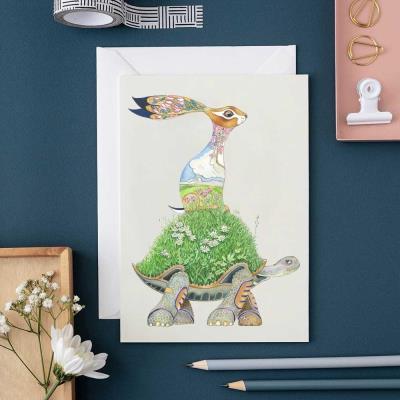 Karnet A142 B6 + koperta Żółw i zając. Wydawca: DM Collection. SmakLiter.pl Opakowanie Karnet A142 B6 + koperta Żółw i zając