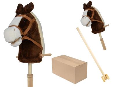 Koń z dźwiękiem drewniany kij z kółkami brązowy. Wydawca: Czapska. SmakLiter.pl Opakowanie Koń z dźwiękiem drewniany kij z kółkami brązowy