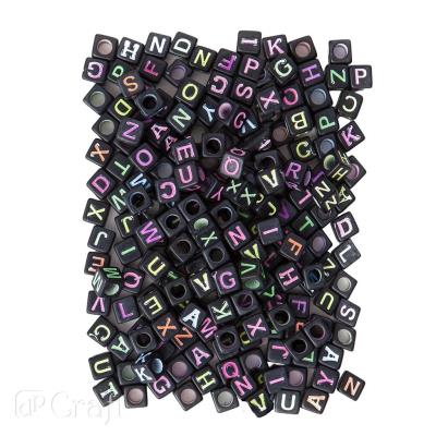 Opakowanie Koraliki literki neon na czarnej bazie 124szt