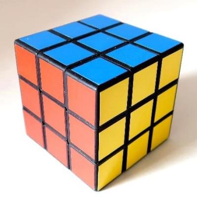 Kostka. Wydawca: Pegaz Toys. SmakLiter.pl Opakowanie Kostka