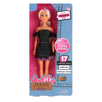 Lalka 29cm. Wydawca: Askato. SmakLiter.pl Opakowanie Lalka 29cm