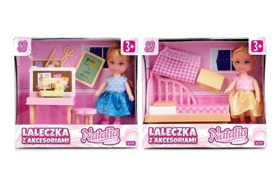 Lalka Natalia 11 cm Pokój dziecięcy mix. Wydawca: Artyk. SmakLiter.pl Opakowanie Lalka Natalia 11 cm Pokój dziecięcy mix