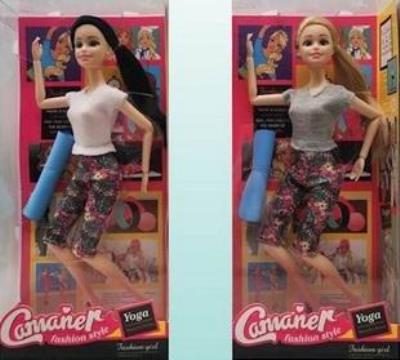 Opakowanie Lalka z matą do ćwiczeń MIX