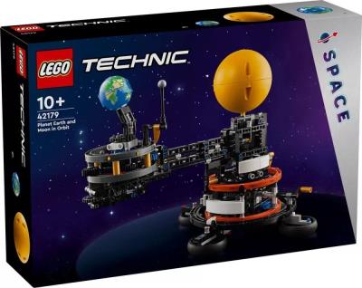 Opakowanie Lego TECHNIC 42179 Planeta Ziemia i Księżyc na orbicie