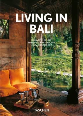 Living in Bali. 40th Ed.. Autor: Anita Lococo. SmakLiter.pl Okładka książki Living in Bali. 40th Ed.
