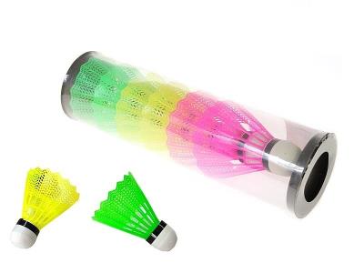 Lotki do badmintona kolorowe w tubie 6szt. Wydawca: ADAR. SmakLiter.pl Opakowanie Lotki do badmintona kolorowe w tubie 6szt