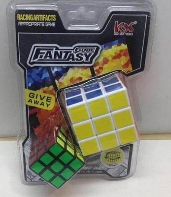 Magiczna kostka. Wydawca: Maksik. SmakLiter.pl Opakowanie Magiczna kostka