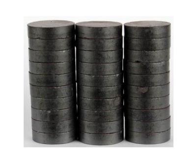 Opakowanie Magnesy 20mm czarne 30szt