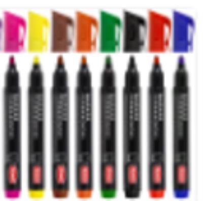 Marker permanentny 8 kolorów. Wydawca: TOMA. SmakLiter.pl Opakowanie Marker permanentny 8 kolorów