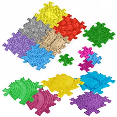 Opakowanie Mata podłogowa sensoryczna 16 el. Huge 2a