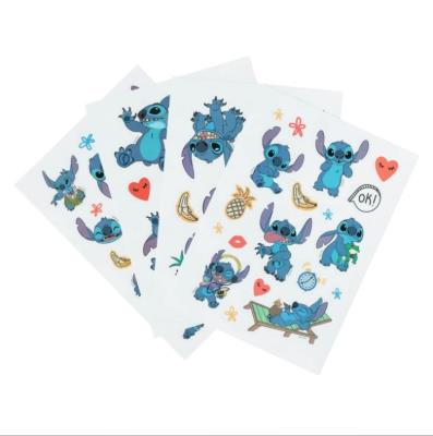 Naklejki Stitch na tablet telefon 57szt.. Wydawca: UNDERCOVER. SmakLiter.pl Opakowanie Naklejki Stitch na tablet telefon 57szt.