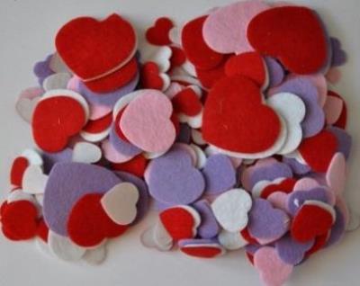 Naklejki z filcu serca 60szt. Wydawca: Brewis. SmakLiter.pl Opakowanie Naklejki z filcu serca 60szt