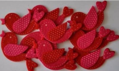 Naklejki z pianki serca i ptaszki 12szt. Wydawca: Brewis. SmakLiter.pl Opakowanie Naklejki z pianki serca i ptaszki 12szt