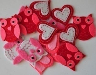 Naklejki z pianki serca i sowy 16szt. Wydawca: Brewis. SmakLiter.pl Opakowanie Naklejki z pianki serca i sowy 16szt