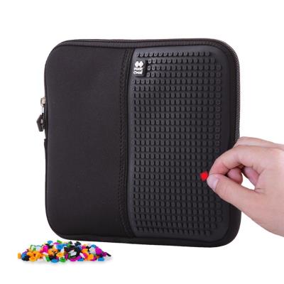 Opakowanie Neoprenowy futerał na tablet z czarnym panelem