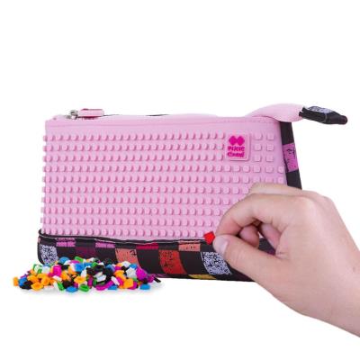 Opakowanie Neoprenowy piórnik na suwak z różowym panelem