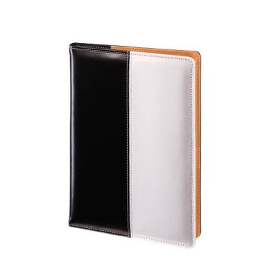 Notes A5 kratka czarno-biały NP-25BW. Wydawca: I-DROPS. SmakLiter.pl Opakowanie Notes A5 kratka czarno-biały NP-25BW