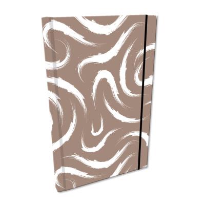 Notes A5 kratka z gumką Soft Touch Maziaje beż. Wydawca: EV-Corp. SmakLiter.pl Opakowanie Notes A5 kratka z gumką Soft Touch Maziaje beż