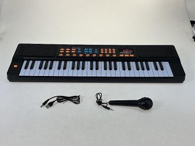 Organy na baterie z mikrofonem. Wydawca: ADAR. SmakLiter.pl Opakowanie Organy na baterie z mikrofonem