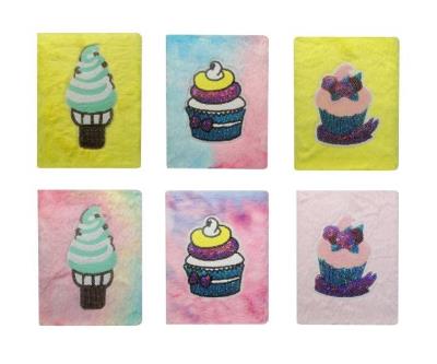 Pamiętnik pluszowy MIX. Wydawca: SWEDE. SmakLiter.pl Opakowanie Pamiętnik pluszowy MIX