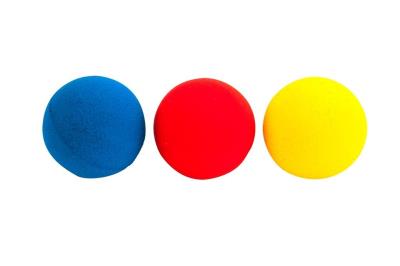 Piłki z gąbki 7cm 3szt. Wydawca: Baczek. SmakLiter.pl Opakowanie Piłki z gąbki 7cm 3szt