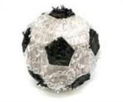 Piniata piłka nożna 22cm. Wydawca: ADAR. SmakLiter.pl Opakowanie Piniata piłka nożna 22cm