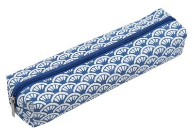 Piórnik Mambo niezapominajka. Wydawca: ELEFANT. SmakLiter.pl Opakowanie Piórnik Mambo niezapominajka