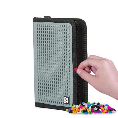 Opakowanie Piórnik szkolny na suwak z szarym panelem