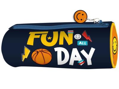 Piórnik tuba Chłopiec. Wydawca: Beniamin. SmakLiter.pl Opakowanie Piórnik tuba Chłopiec