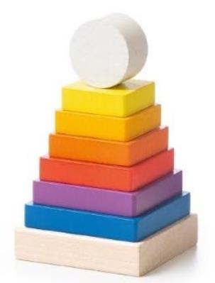 Piramida drewniana. Wydawca: CUBIKA. SmakLiter.pl Opakowanie Piramida drewniana