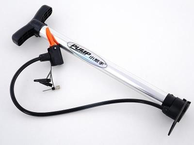 Pompka do roweru. Wydawca: ADAR. SmakLiter.pl Opakowanie Pompka do roweru