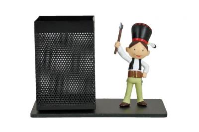 Przybornik biurkowy z figurką: Bolek Góral. Wydawca: Tisso-Toys. SmakLiter.pl Opakowanie Przybornik biurkowy z figurką: Bolek Góral