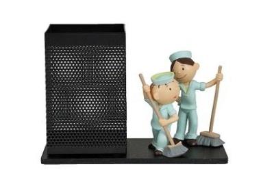 Przybornik biurkowy z figurkami: Bolek i Lolek.... Wydawca: Tisso-Toys. SmakLiter.pl Opakowanie Przybornik biurkowy z figurkami: Bolek i Lolek...