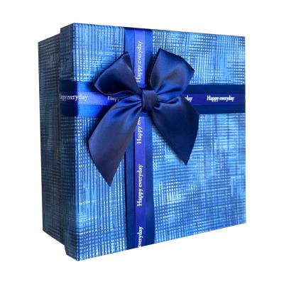 Opakowanie Pudełko kartonowe ozdobne 19x12x6,5cm 410380011