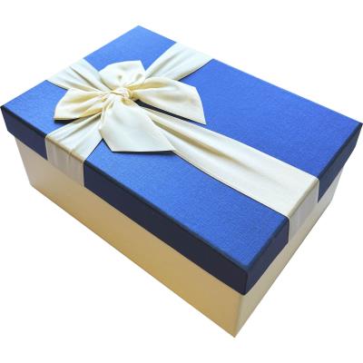 Opakowanie Pudełko kartonowe ozdobne na prezenty 19x12x6cm 110333111