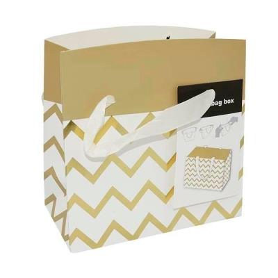 Opakowanie Pudełko prezentowe złocone zygzaki S