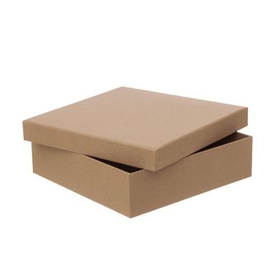 Pudełko tekturowe 15x15cm. Wydawca: Dalprint. SmakLiter.pl Opakowanie Pudełko tekturowe 15x15cm