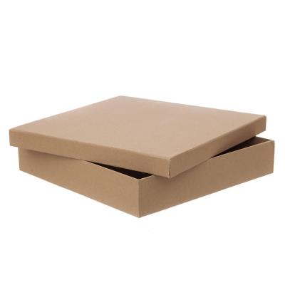 Pudełko tekturowe 33,5x33,5cm. Wydawca: Dalprint. SmakLiter.pl Opakowanie Pudełko tekturowe 33,5x33,5cm