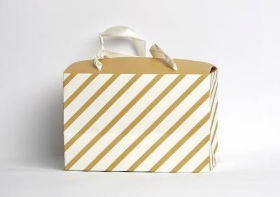 Opakowanie Pudełko złocone paski S