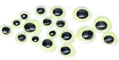 Ruchome oczka 18szt. Wydawca: Brewis. SmakLiter.pl Opakowanie Ruchome oczka 18szt